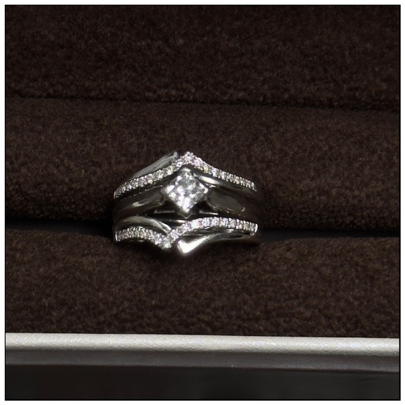 Diamond Engagement Ring & Wedding Band Princess Cut Unique Size 6 White Gold - Picture 1 of 9
